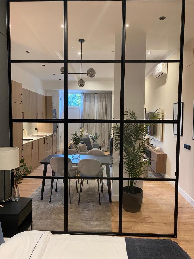 Exyca Embajadores Apartment Мадрид Екстериор снимка
